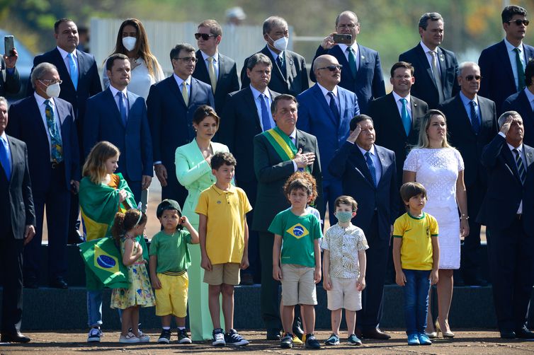 O presidente Jair Bolsonaro e ministros participam de cerimônia comemorativa do 7 de Setembro, no Palácio da Alvorada.